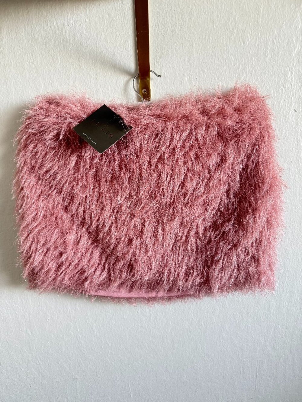 💗 NWT Le Lis Pink Shaggy Fringe Mini Skirt – Size M